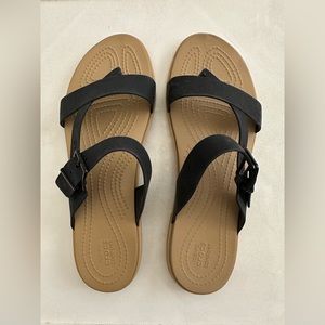 Crocs tulum toe sandals. Never worn